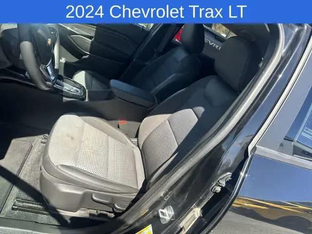2024 Chevrolet Trax FWD LT