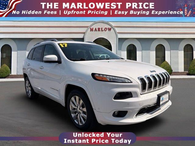 2017 Jeep Cherokee Overland 4x4 2017 Jeep Cherokee Overland 4x4
