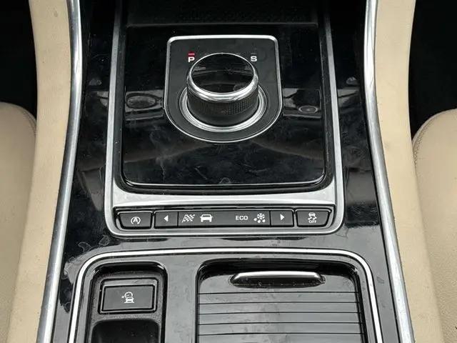 2017 Jaguar XF 35t Premium