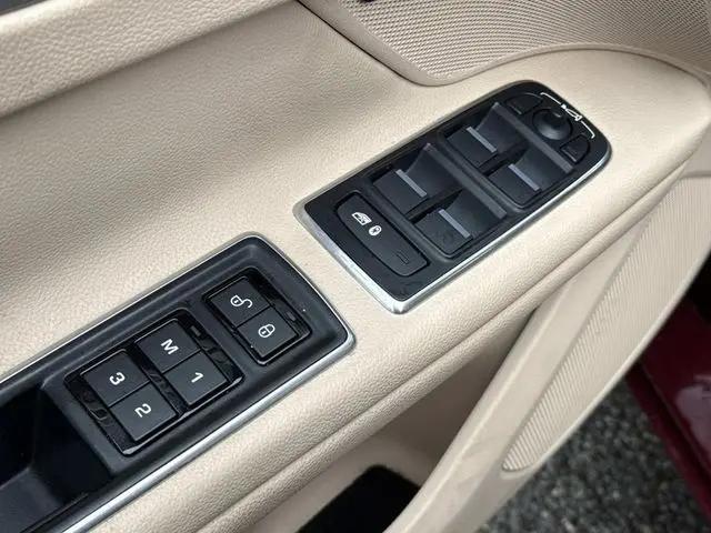 2017 Jaguar XF 35t Premium