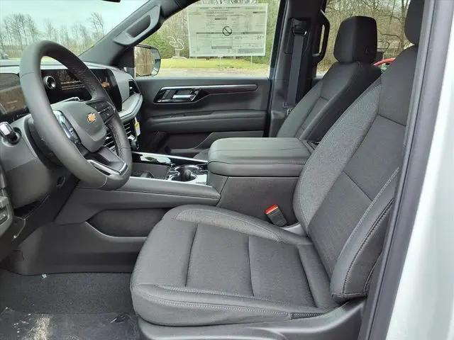 2026 Chevrolet Suburban LS, 4WD