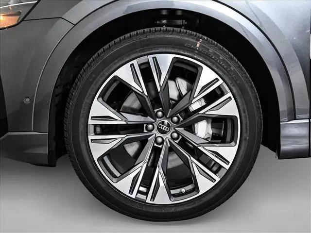 2026 Audi Q8 Premium Plus 55 TFSI quattro Tiptronic
