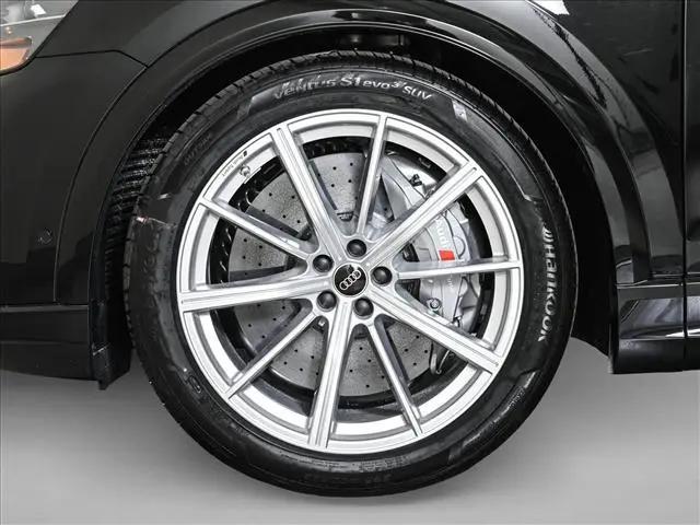 2026 Audi RS Q8 performance quattro tiptronic