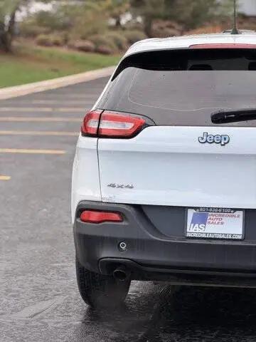 2016 Jeep Cherokee Sport