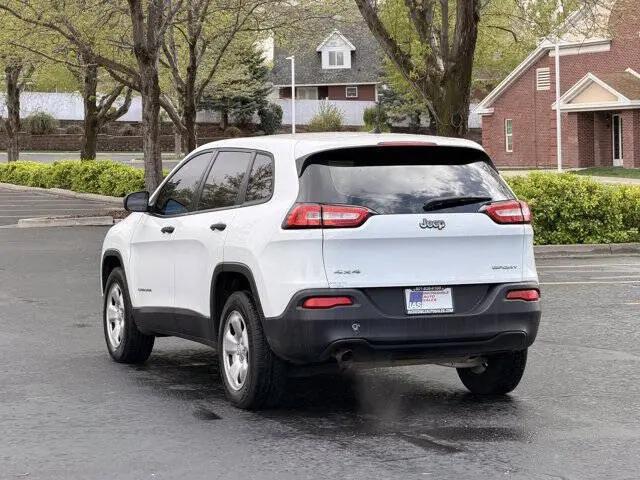 2016 Jeep Cherokee Sport
