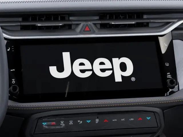 2026 Jeep Cherokee Laredo 4x4