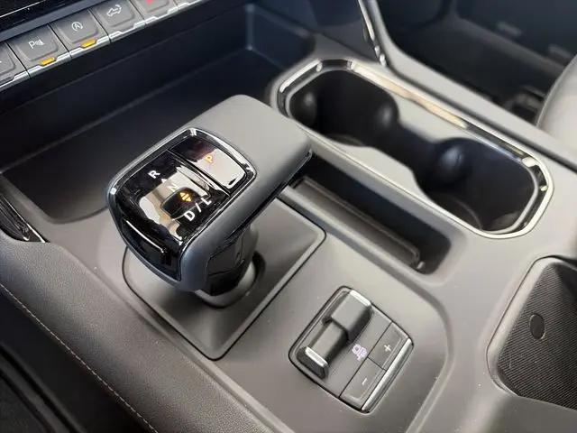 2026 GMC Sierra 1500 Crew Cab, Short Bed, AT4, 4WD