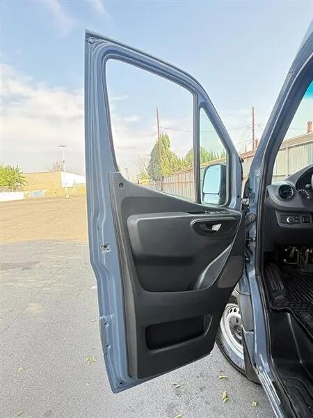 2019 Mercedes-Benz Sprinter 2500 High Roof V6