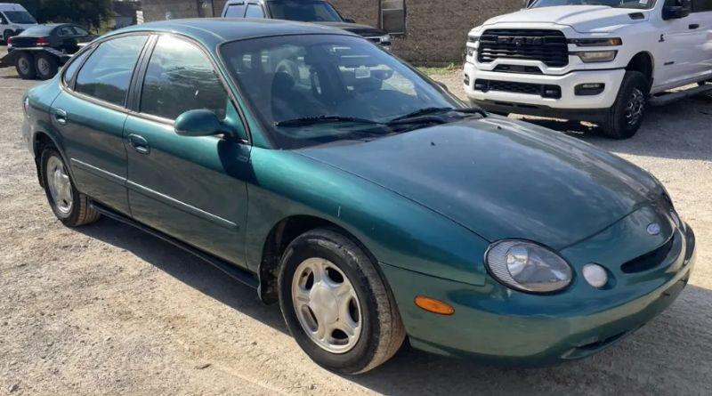1997 Ford Taurus GL