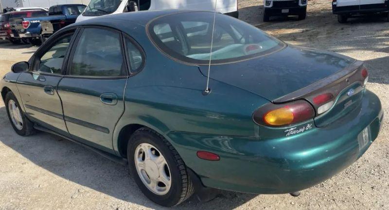 1997 Ford Taurus GL