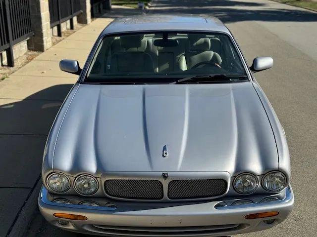 2002 Jaguar XJ XJR