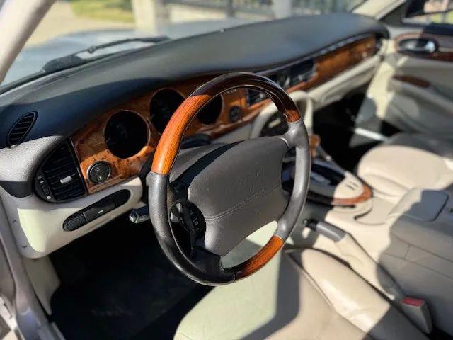 2002 Jaguar XJ XJR
