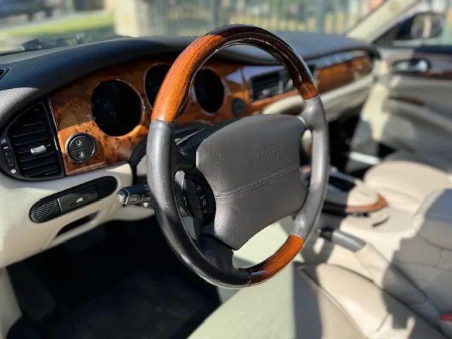 2002 Jaguar XJ XJR