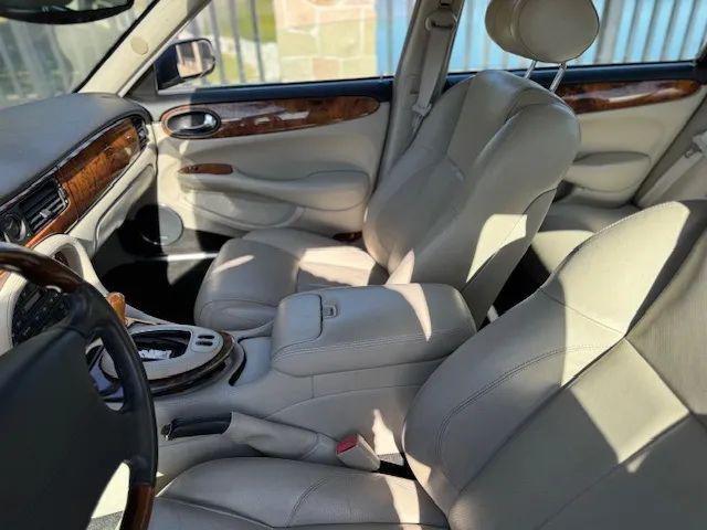 2002 Jaguar XJ XJR