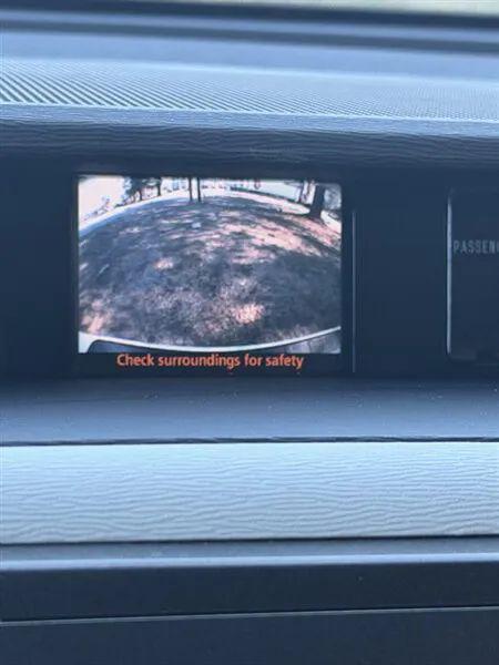 2012 Toyota Sienna LE V6 8 Passenger