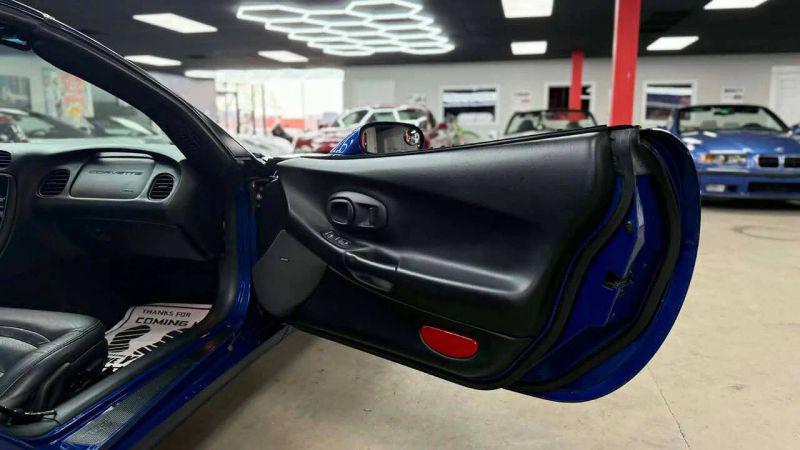 2002 Chevrolet Corvette Base