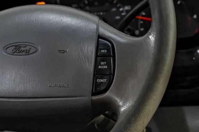 2000 Ford Excursion XLT