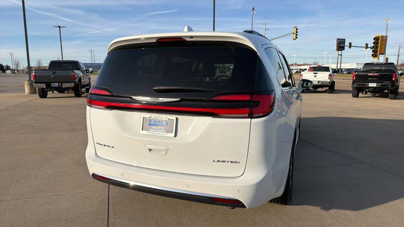 2022 Chrysler Pacifica Limited