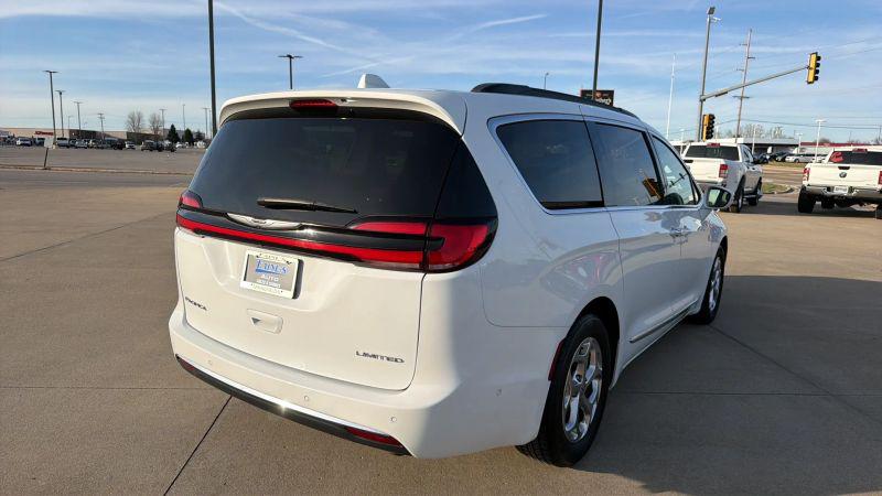 2022 Chrysler Pacifica Limited