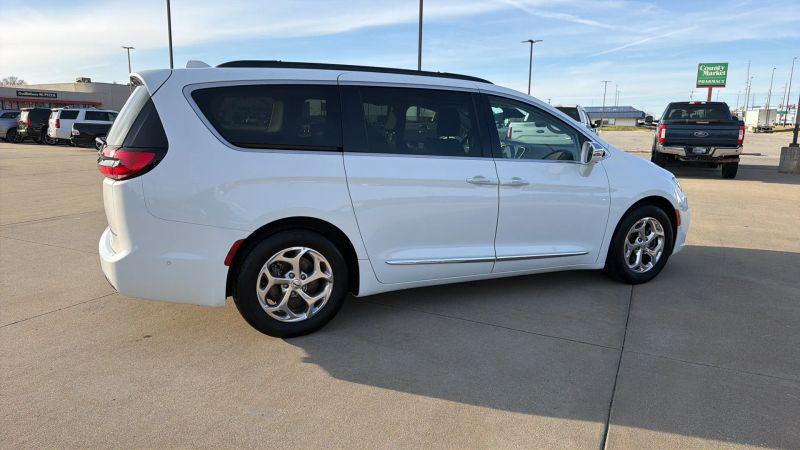 2022 Chrysler Pacifica Limited
