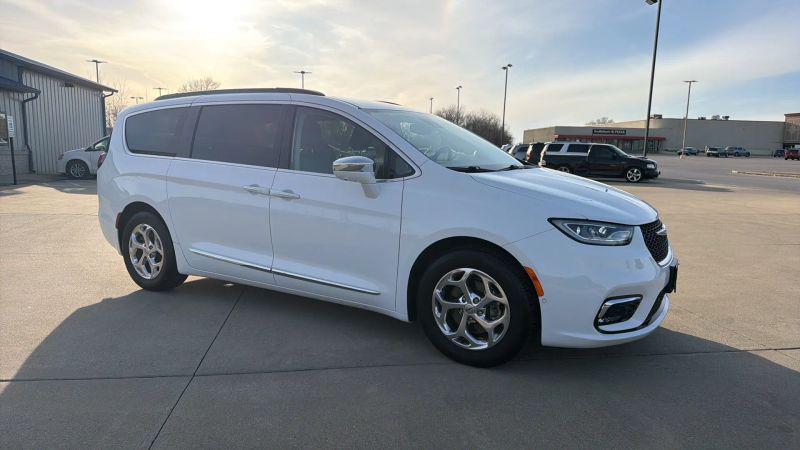2022 Chrysler Pacifica Limited