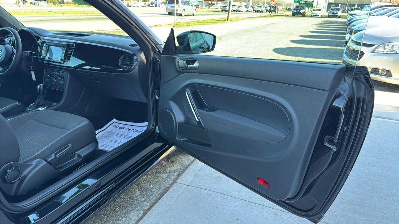 2013 Volkswagen Beetle 2.5L Entry
