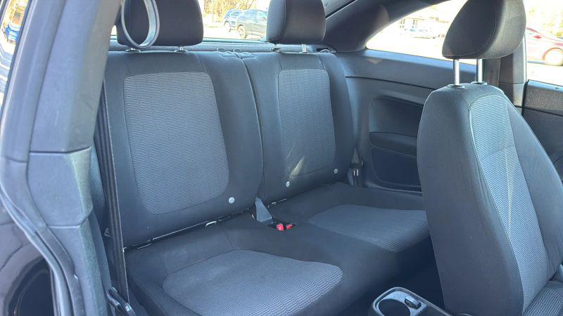 2013 Volkswagen Beetle 2.5L Entry
