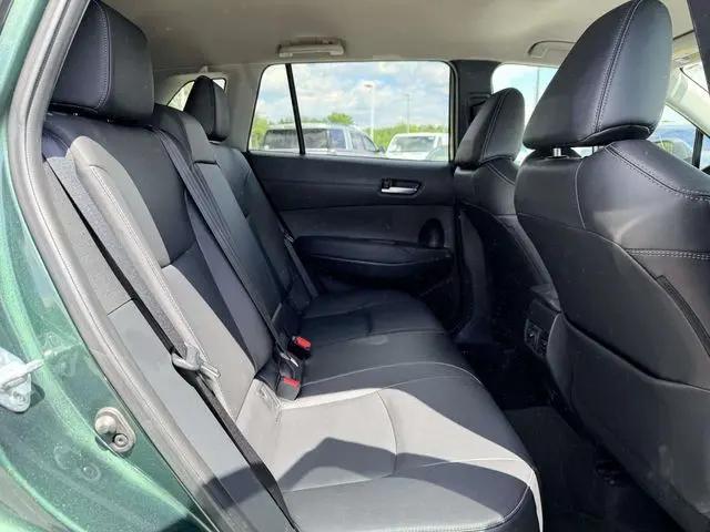 2024 Toyota Corolla Cross XLE