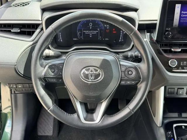 2024 Toyota Corolla Cross XLE
