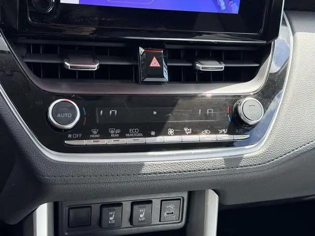 2024 Toyota Corolla Cross XLE