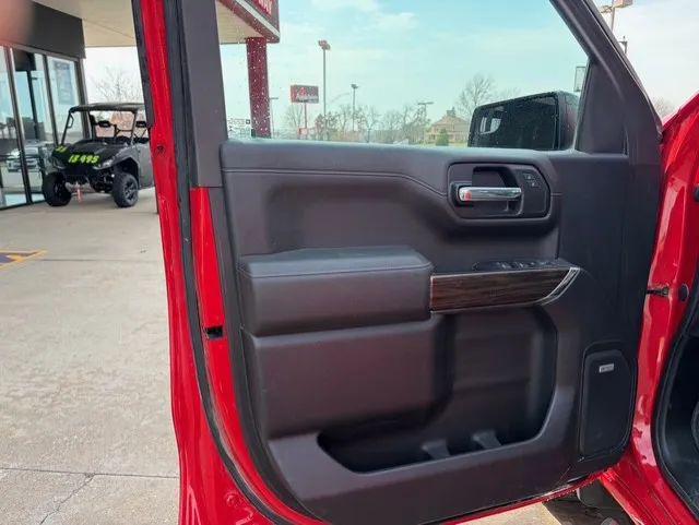 2022 Chevrolet Silverado 1500 4WD Crew Cab Short Bed RST
