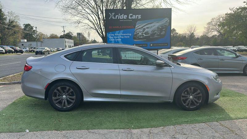 2016 Chrysler 200 Limited