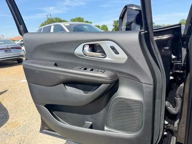 2026 Chrysler Pacifica Limited AWD
