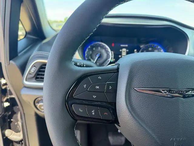 2026 Chrysler Pacifica Limited AWD
