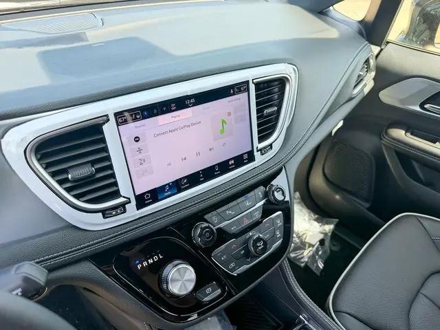 2026 Chrysler Pacifica Limited AWD