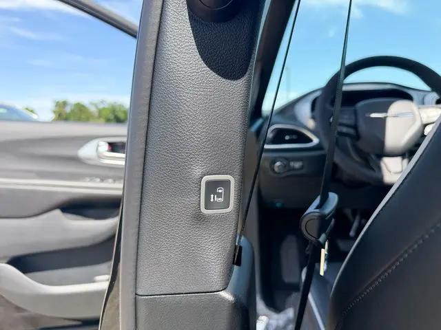2026 Chrysler Pacifica Limited AWD