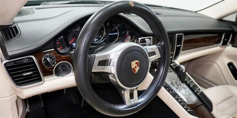 2014 Porsche Panamera GTS