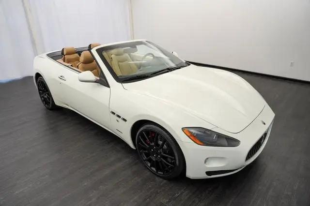 2011 Maserati GranTurismo Standard