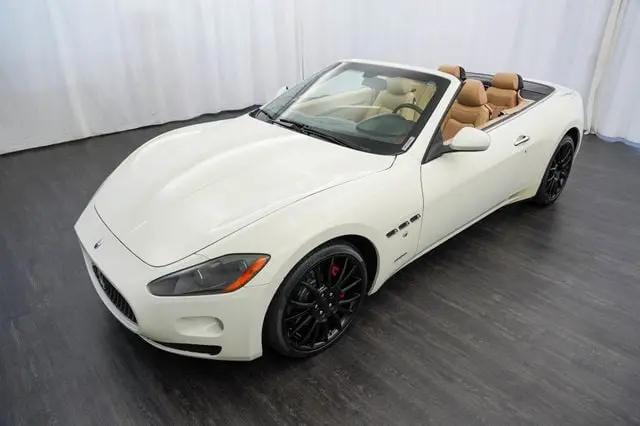 2011 Maserati GranTurismo Standard