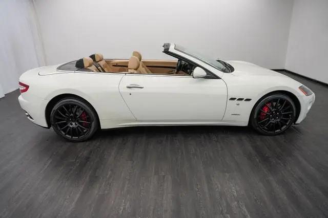 2011 Maserati GranTurismo Standard