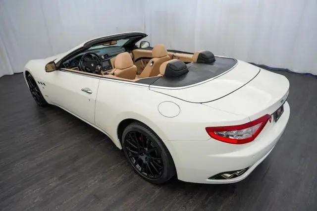 2011 Maserati GranTurismo Standard