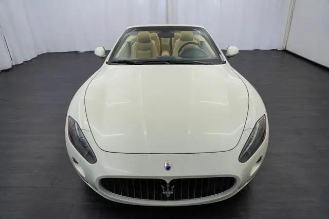 2011 Maserati GranTurismo Standard