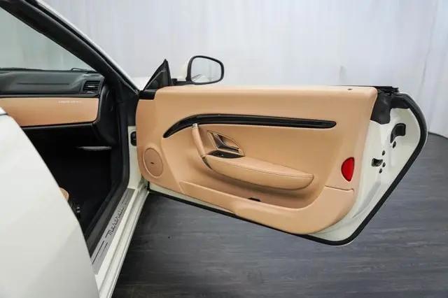 2011 Maserati GranTurismo Standard