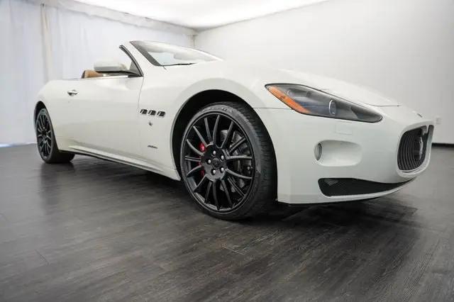 2011 Maserati GranTurismo Standard