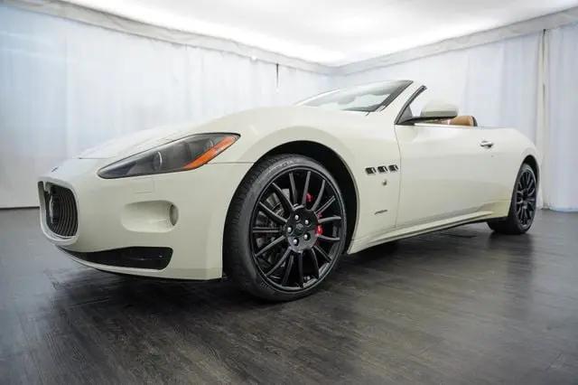 2011 Maserati GranTurismo Standard