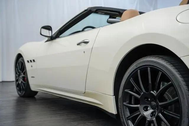 2011 Maserati GranTurismo Standard