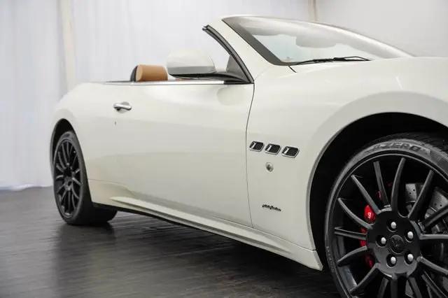 2011 Maserati GranTurismo Standard