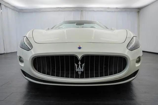 2011 Maserati GranTurismo Standard