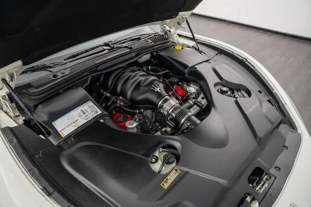 2011 Maserati GranTurismo Standard