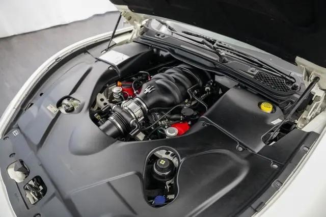 2011 Maserati GranTurismo Standard